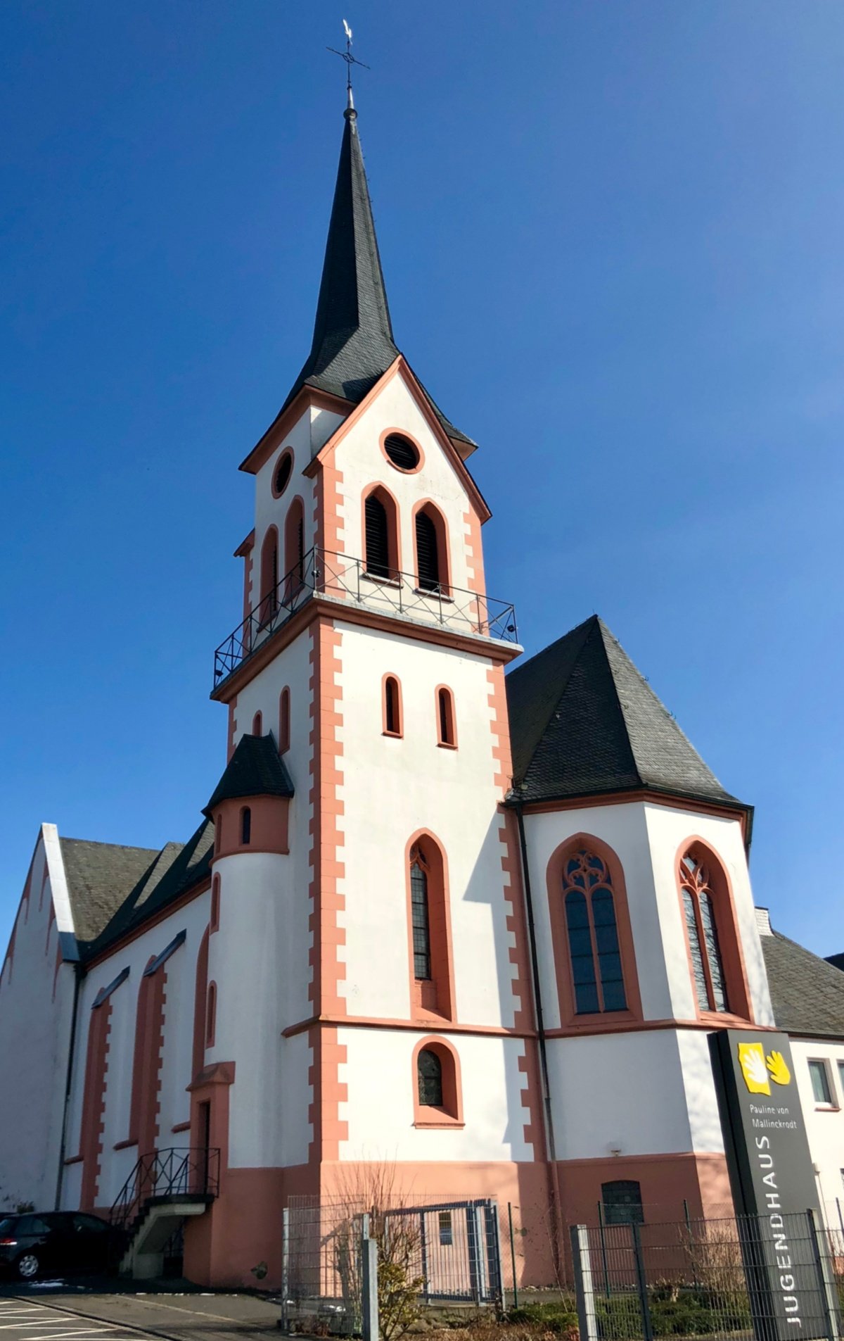 Kirche St. Dreifaltigkeit Wolsdorf (c) Gabi Pöge
